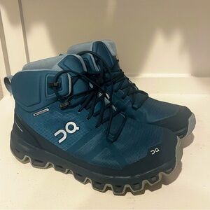 NEW On Cloudrock Teal Women’s Size 8